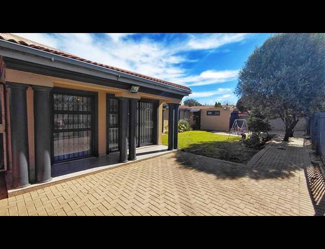 4 BEDROOM HOUSE FOR SALE IN FAUNA
